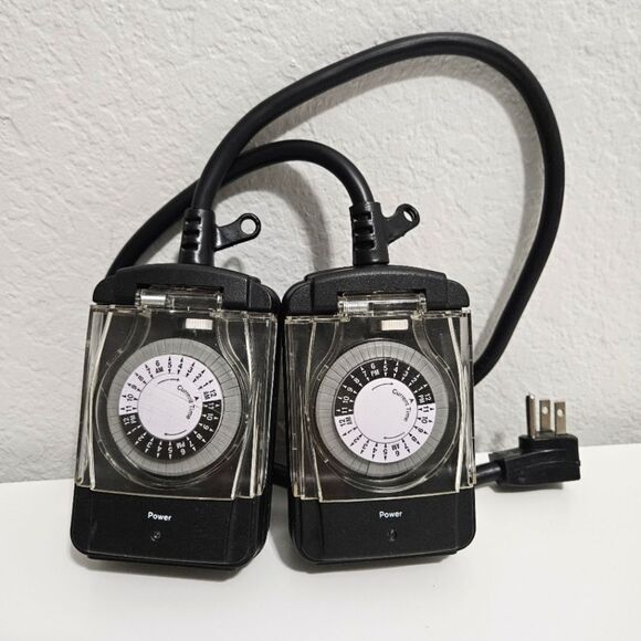 Lowe's Project Source Set of 2, 2-Outlet Plug-In Countdown Lighting Timer - Picture 1 of 5